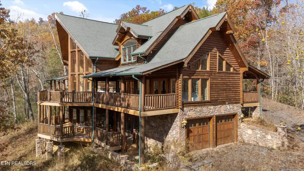 611 Pinnacle Vista Rd, Gatlinburg, TN 37738