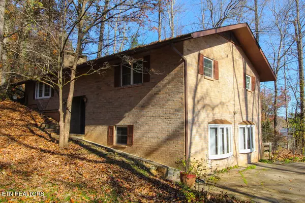 1869 Hidden Hills Rd, Gatlinburg, TN 37738