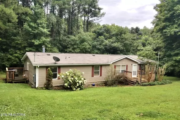 3200 Hubbard Rd, Loudon, TN 37774