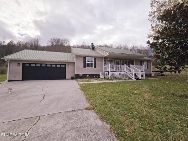 795 Sled Creek Rd, Duff, TN 37729