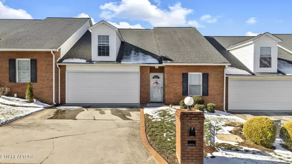 210 Red Wolf WAY, Lenoir City, TN 37772