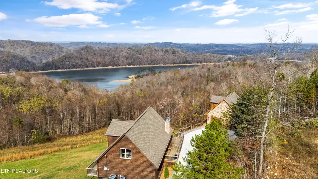 400 Panoramic DR, Maynardville, TN 37807