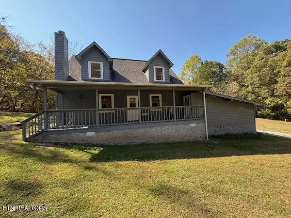 729 Blowing Cave Rd, Sevierville, TN 37876