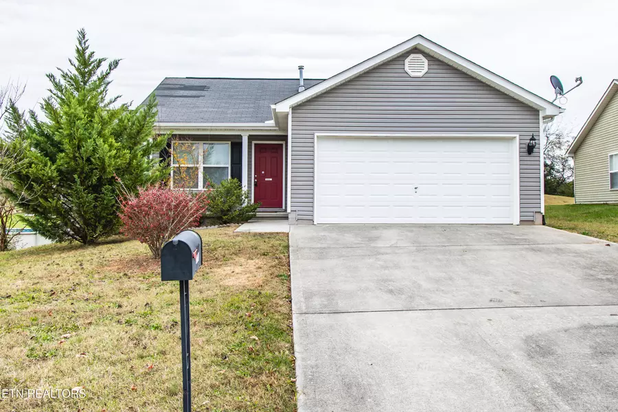 1226 Quiet Brook LN, Knoxville, TN 37914