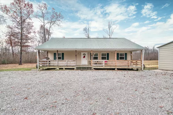 212 George Branch DR,  Monterey,  TN 38574