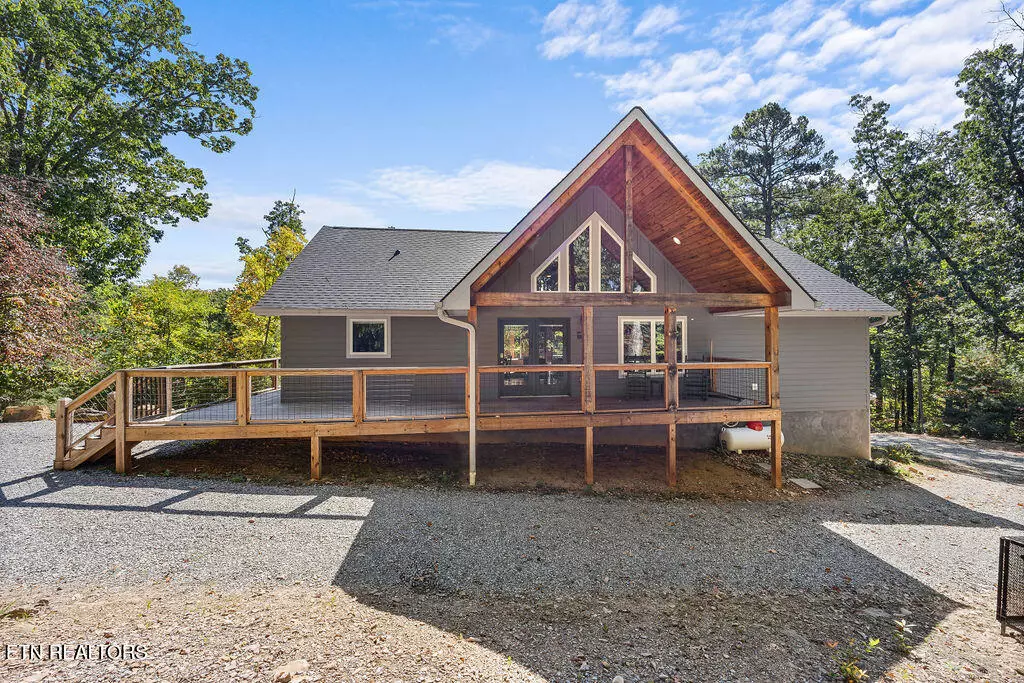 Sevierville, TN 37862,5042 Settlers View LN