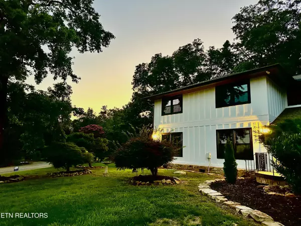 12000 Fox Den DR, Knoxville, TN 37934