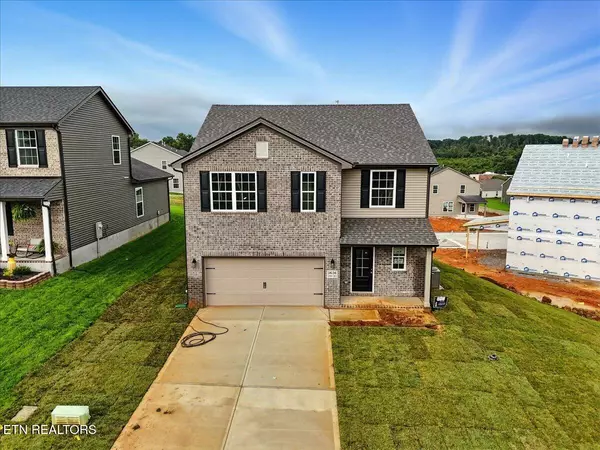 3636 Crimson CIR, Maryville, TN 37801