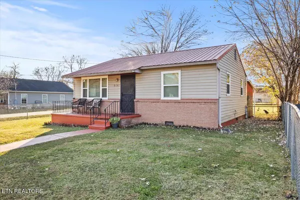 2701 Piedmont St, Knoxville, TN 37921