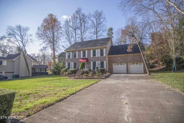 Knoxville, TN 37923,709 Cambridge CIR