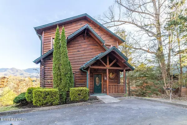 737 Mountain Stream WAY, Gatlinburg, TN 37738