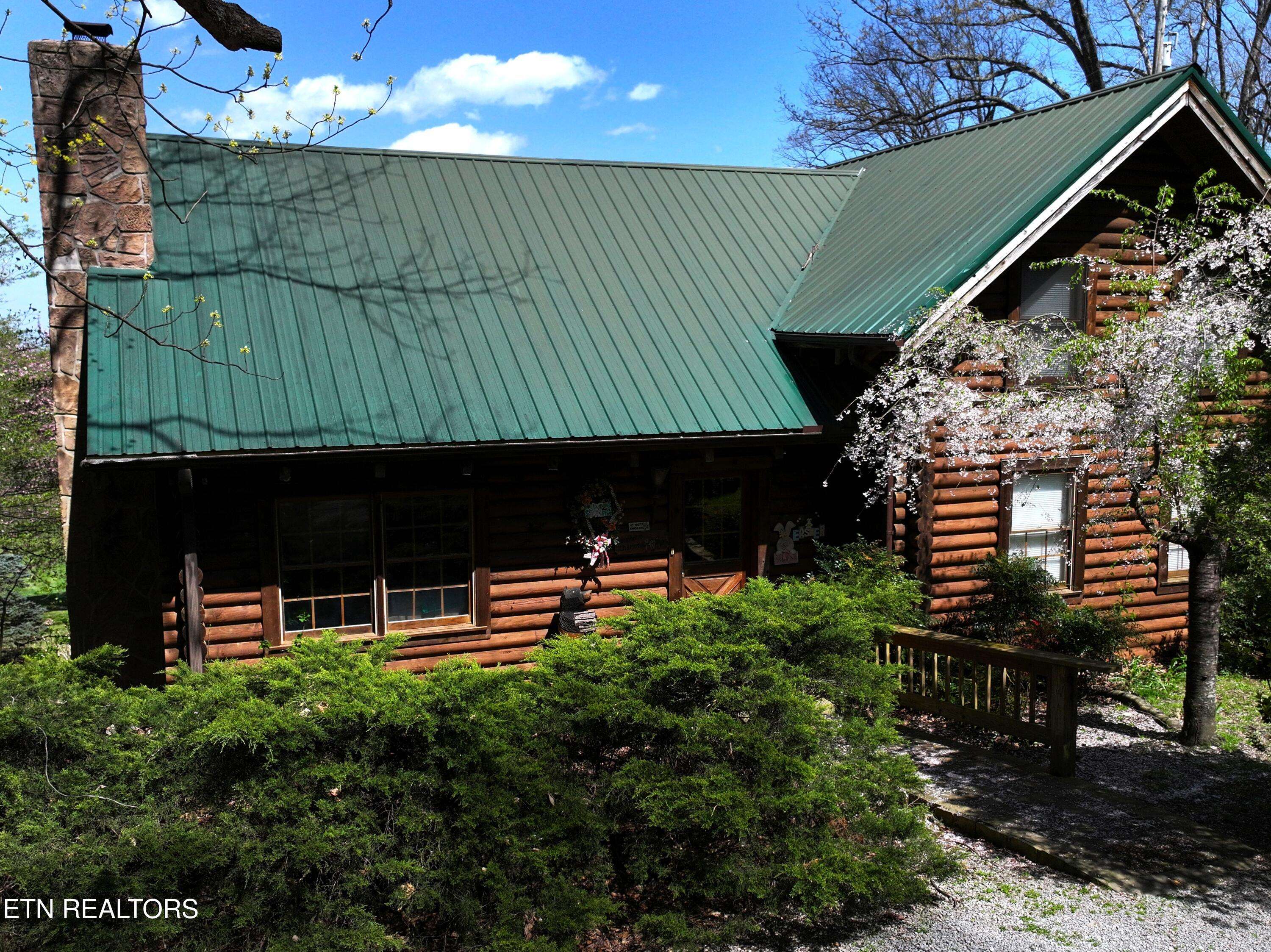 Sevierville, TN 37876,577 Thomas Loop Rd