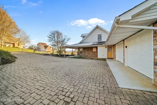 Corryton, TN 37721,8345 Cliff Ridge CT