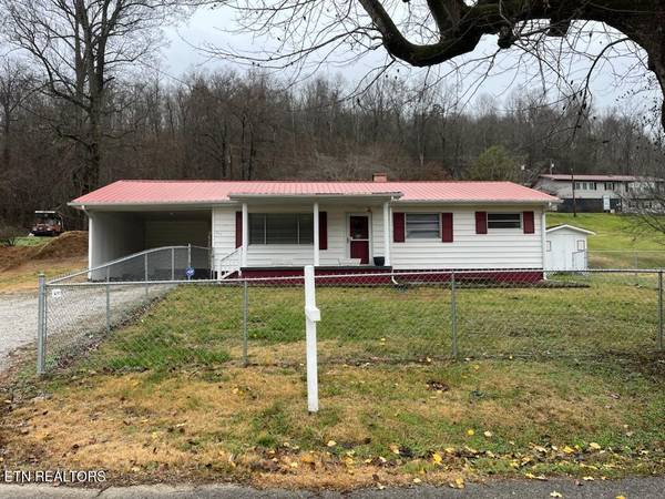 362 Lake LN, Caryville, TN 37714