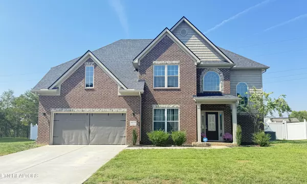 4859 Masters DR, Maryville, TN 37801