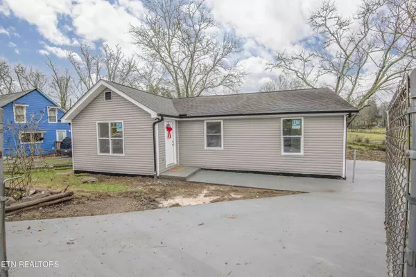 Clinton, TN 37716,477 Marlow CIR