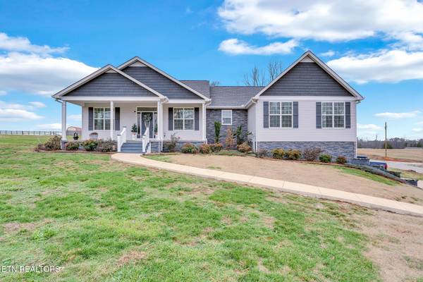 18 Faith Rae Blvd, Morrison, TN 37357