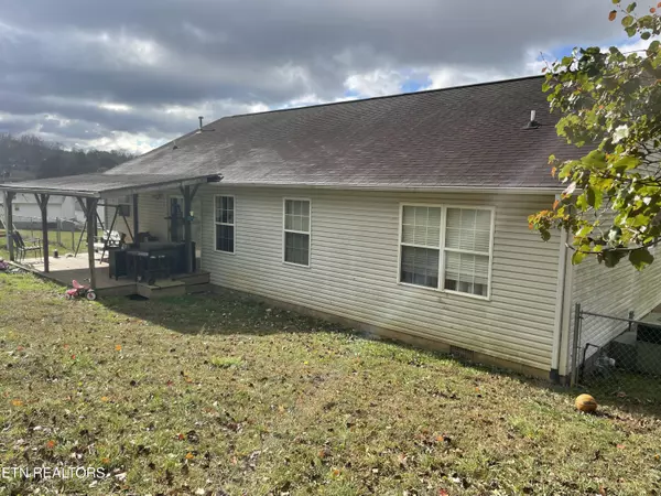 Lafollette, TN 37766,1201 Martin LN