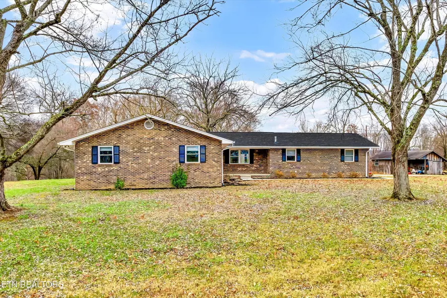 728 Bruner Rd, Strawberry Plains, TN 37871