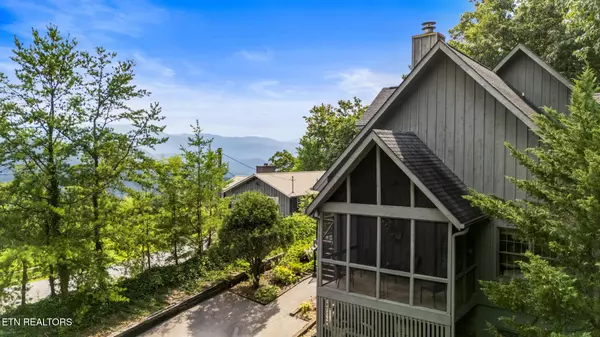 Gatlinburg, TN 37738,1132 Foothills DR