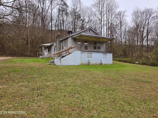 1886 5th St, Jellico, TN 37762