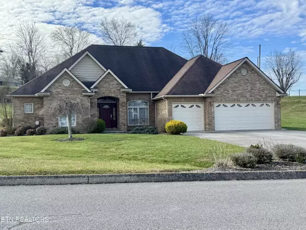 120 Deevel Blvd, Harrogate, TN 37752