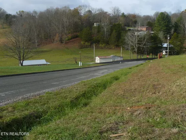 Tazewell, TN 37879,117 Henley St