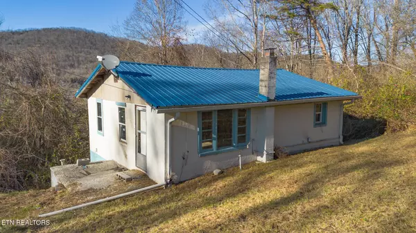 1006 Elm St, Lafollette, TN 37766