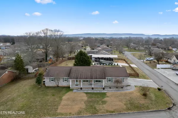 1402 Hartford Ave, Maryville, TN 37803