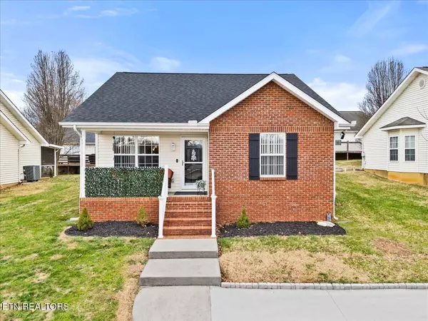 1709 Watauga St, Sevierville, TN 37876