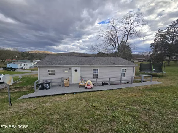 Tazewell, TN 37879,1918 Ball St