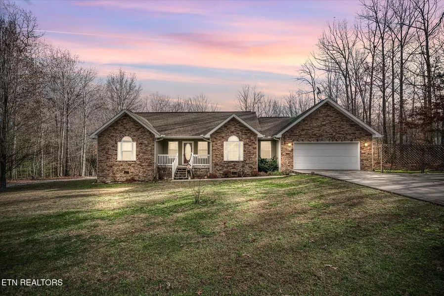 360 Swallows Crossing, Grimsley, TN 38565