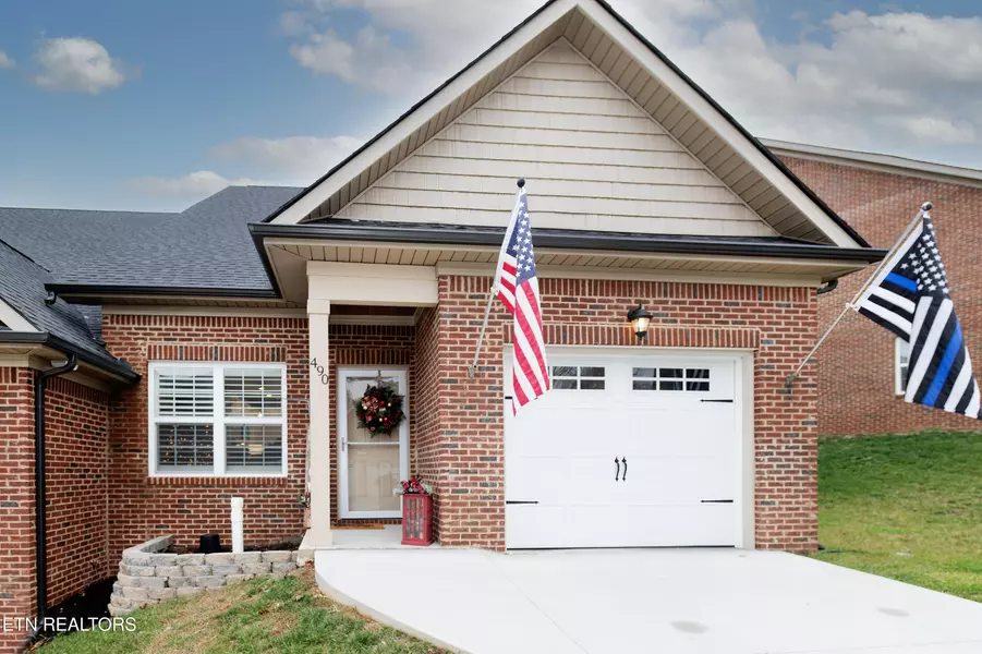 490 Jacksonian WAY, Lenoir City, TN 37772