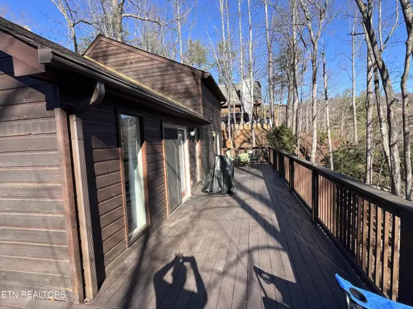 Gatlinburg, TN 37738,518 Deer Path LN