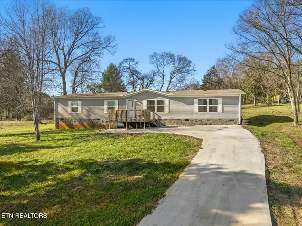 163 Sam Rayburn Pkwy, Lenoir City, TN 37771