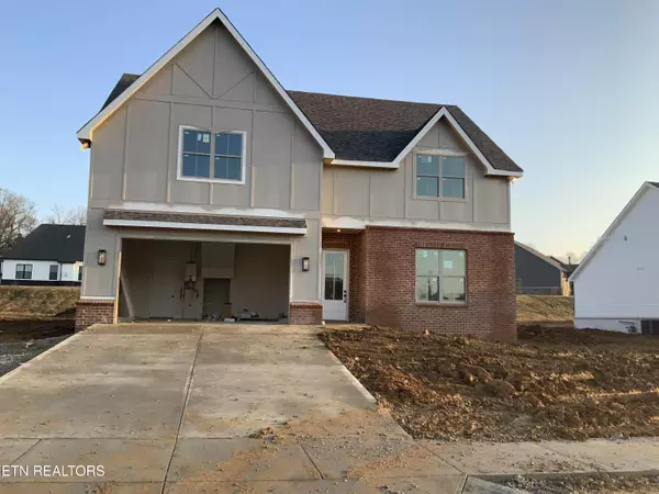 360 Poppy PL, Lenoir City, TN 37772