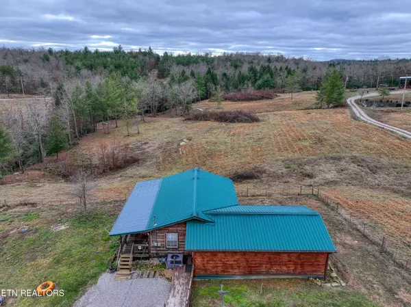 Deer Lodge, TN 37726,129 Circle Rd