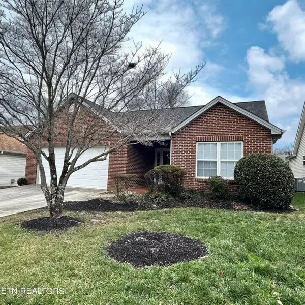 251 Eaton Village Trce, Lenoir City, TN 37771