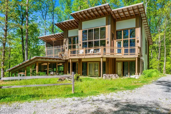 3721 Clabo Mountain LN, Sevierville, TN 37862