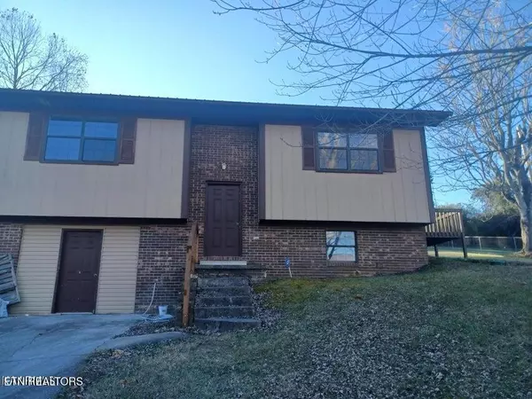 349 Cumberland DR, Harrogate, TN 37752