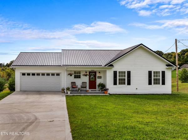 1562 Cave Springs Rd, Tazewell, TN 37879