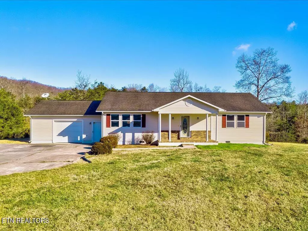 Sneedville, TN 37869,325 Mitchell LN