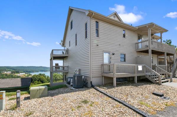 470 Deerfield Landing Unit 8, Lafollette, TN 37766