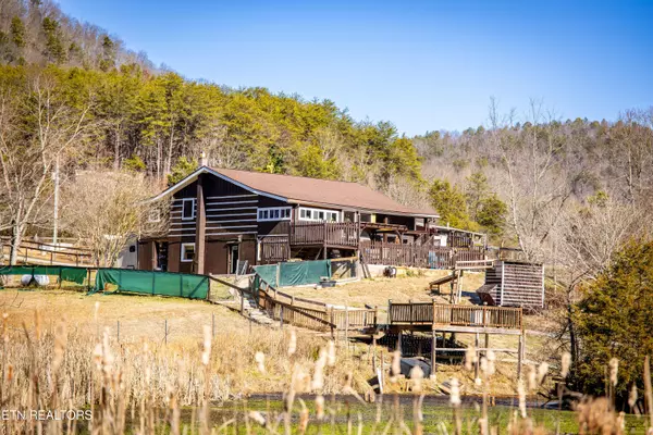 1491 Reagan Valley Rd, Tellico Plains, TN 37385