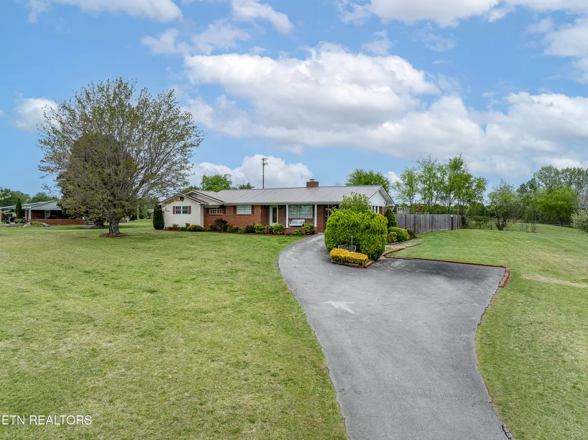 Tellico Plains, TN 37385,424 Bank St