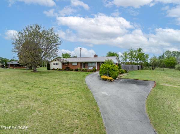 424 Bank St, Tellico Plains, TN 37385