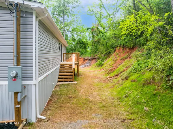 Oliver Springs, TN 37840,736 Mahoney Rd