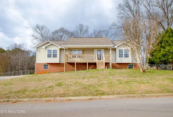 1919 River Vista CIR, Sevierville, TN 37876