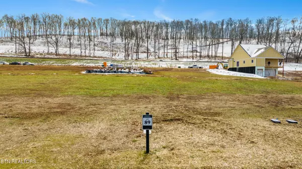 Loudon, TN 37774,958 Black Bear CIR