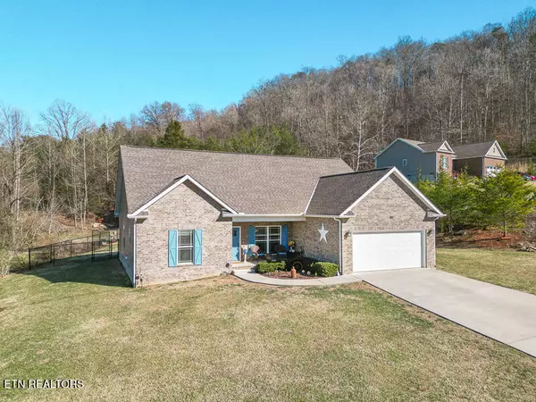 Clinton, TN 37716,155 Flag Stone WAY